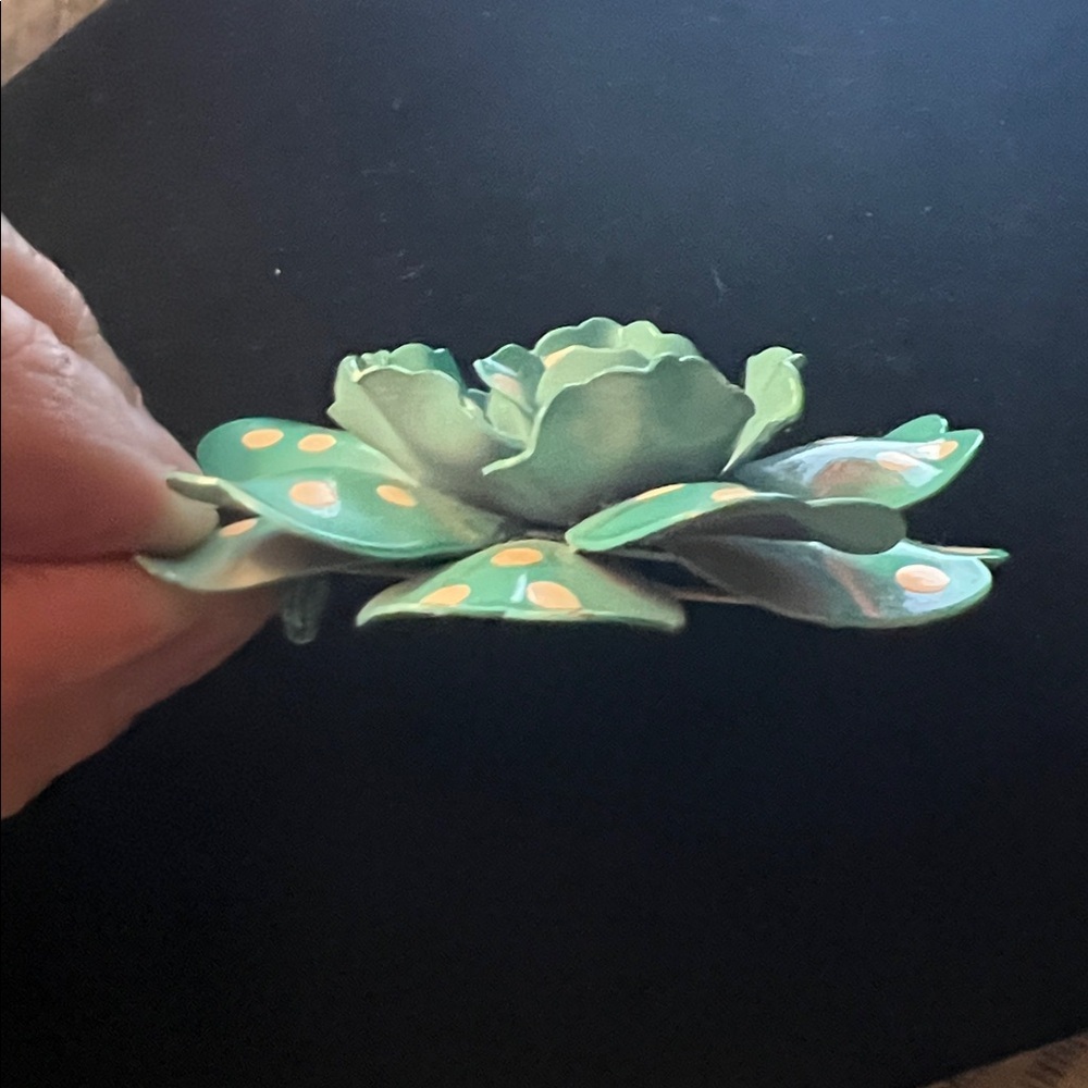 Vintage 1960’s Enamel Turquoise Blue and White Polka Dot Flower Brooch/Pin 2.5” - Picture 4 of 5